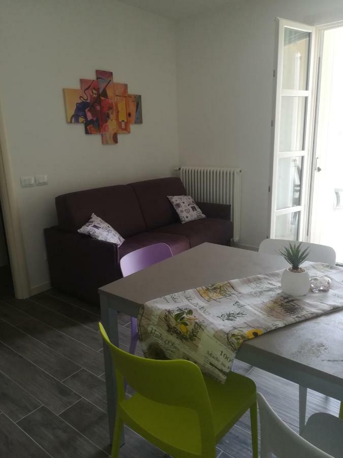 Corte Fasanella - Apartment Lilla Toscolano Maderno Luaran gambar
