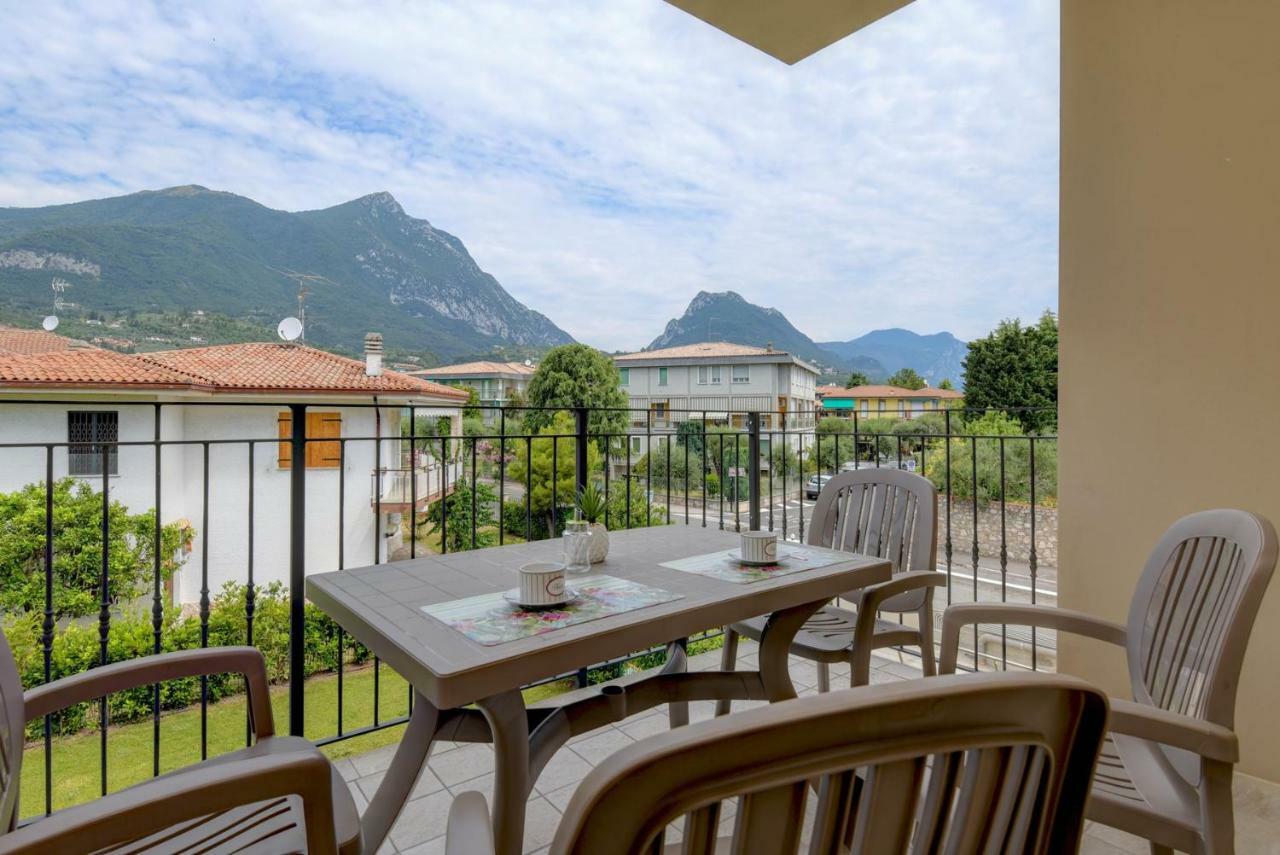 Corte Fasanella - Apartment Lilla Toscolano Maderno Luaran gambar