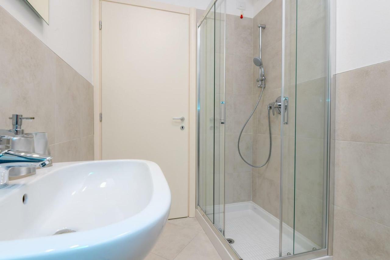 Corte Fasanella - Apartment Lilla Toscolano Maderno Luaran gambar