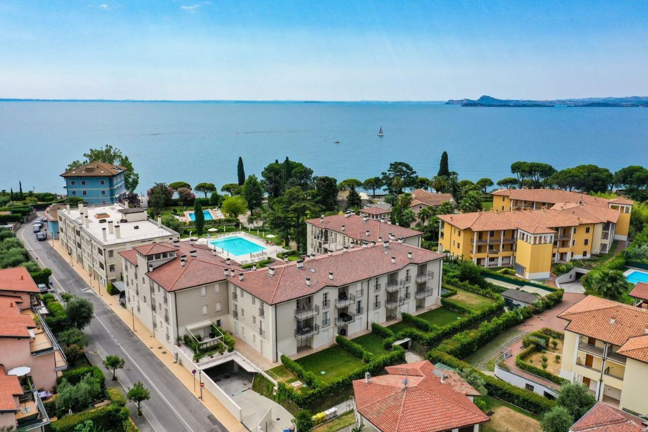 Corte Fasanella - Apartment Lilla Toscolano Maderno Luaran gambar