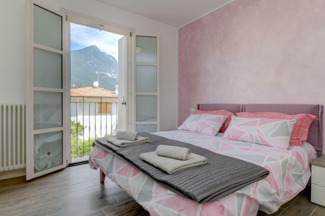 Corte Fasanella - Apartment Lilla Toscolano Maderno Luaran gambar